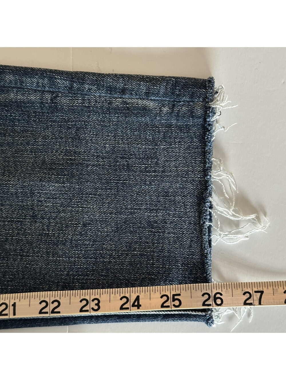 Judy Blue Women’s 9/29 Relaxed Fit Jeans Distressed Raw Hem High Rise Med Wash - Picture 10 of 12